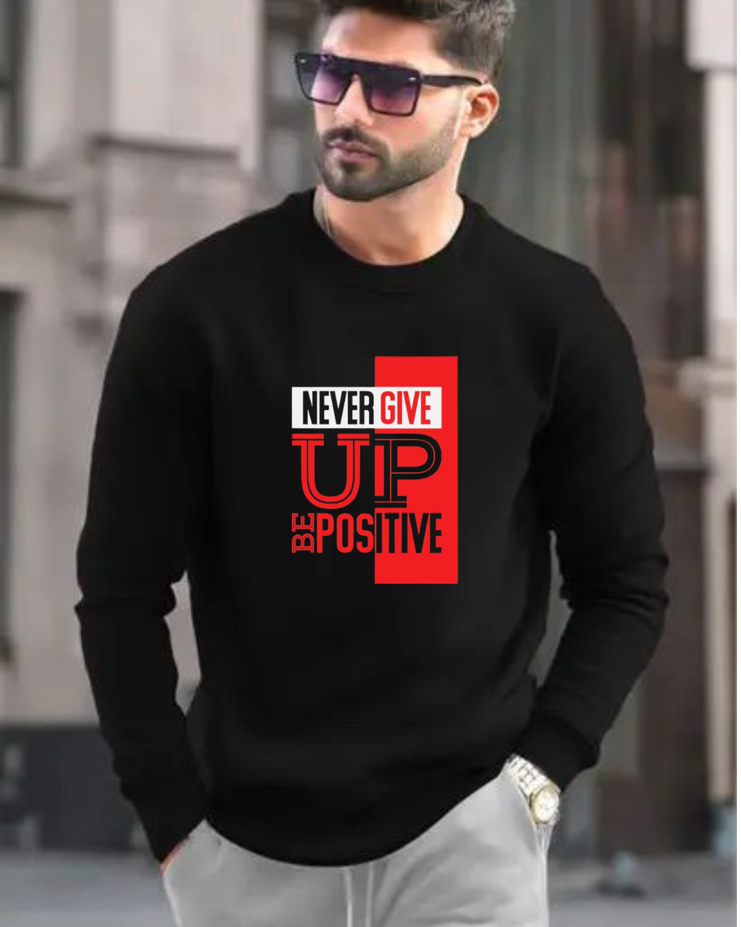 MNW Sweatshirt Bold  Never Give Up Crewneck