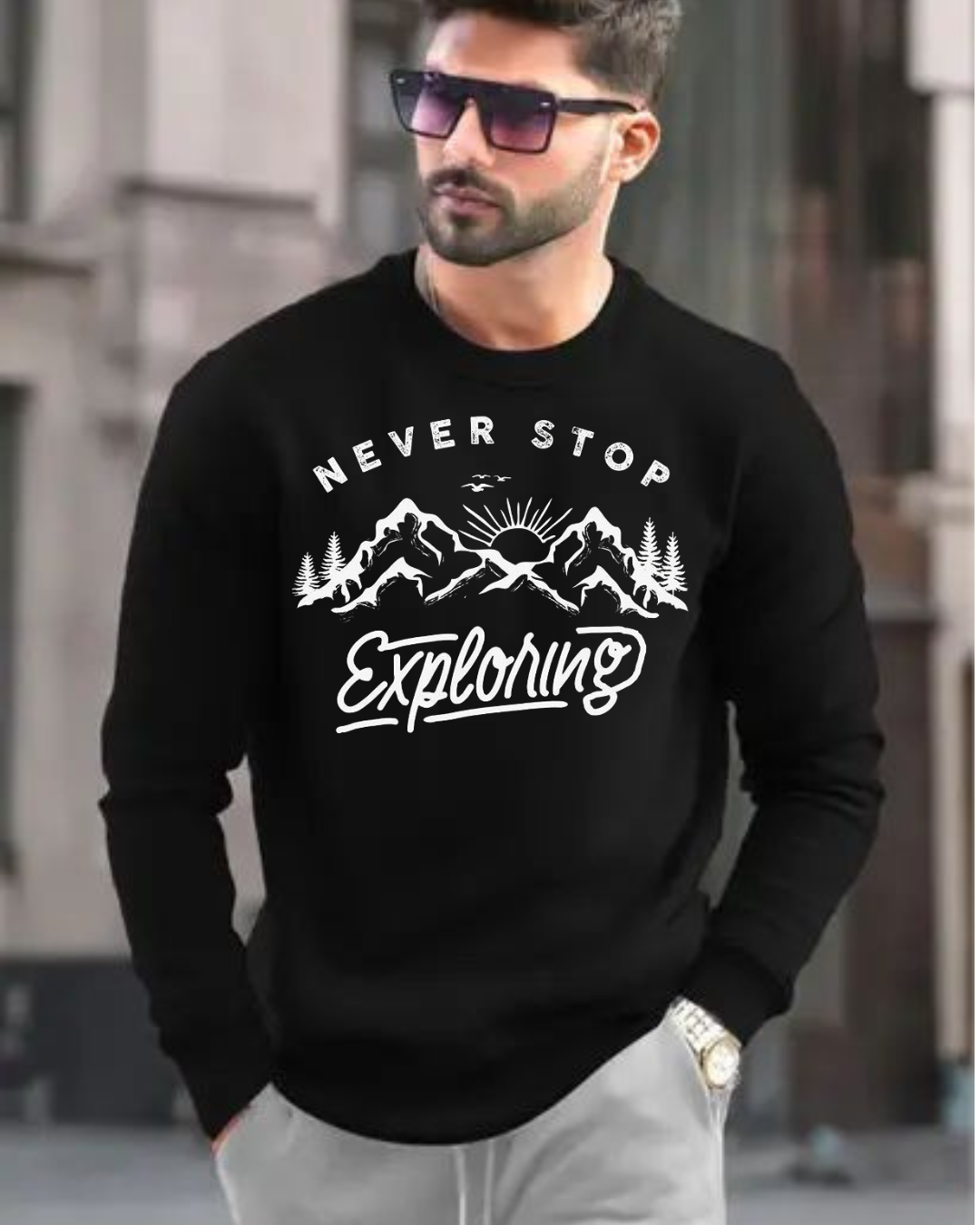 MNW Sweatshirt Built for the journey.